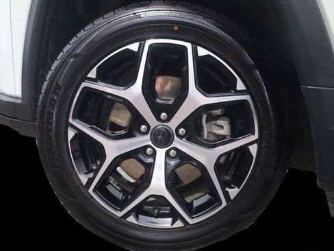 Used 2025 Jeep Compass Limited AWD/4WD image 3