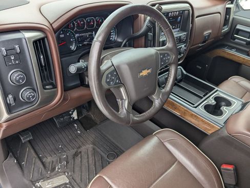 Used 2018 Chevrolet Silverado 1500 High Country image 4