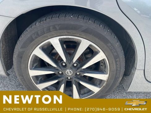 Used 2018 Nissan Altima 2.5 SL FWD image 17