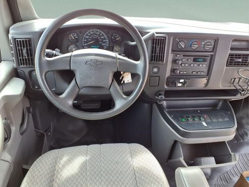 Used 2005 Chevrolet Express 3500 w/ RV Package RWD image 9