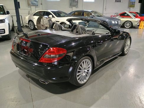 Used 2011 Mercedes-Benz SLK 300 image 9