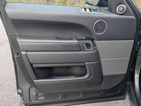 Used 2020 Land Rover Range Rover Sport HST image 20