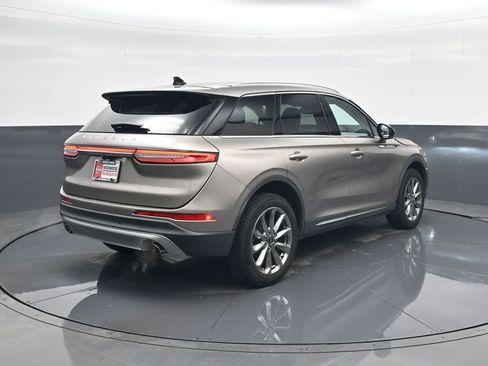 Used 2021 Lincoln Corsair FWD w/ Premium Package image 7