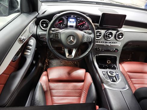 Used 2019 Mercedes-Benz GLC 43 AMG 4MATIC Coupe image 31