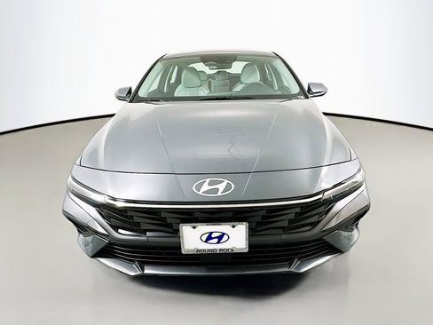 New 2026 Hyundai Elantra Limited FWD image 2
