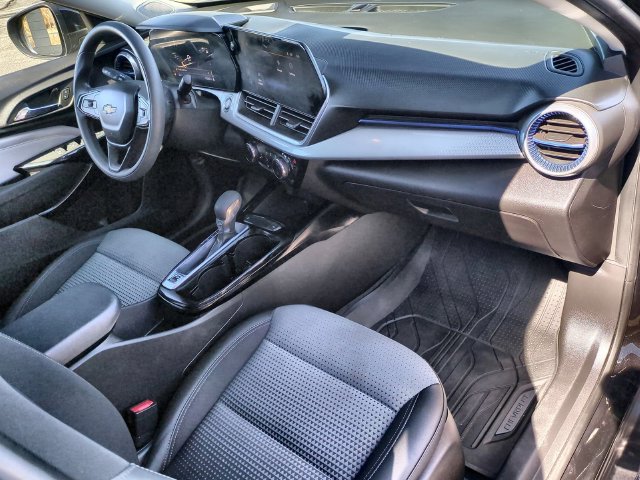 Used 2024 Chevrolet Trax LT FWD image 31
