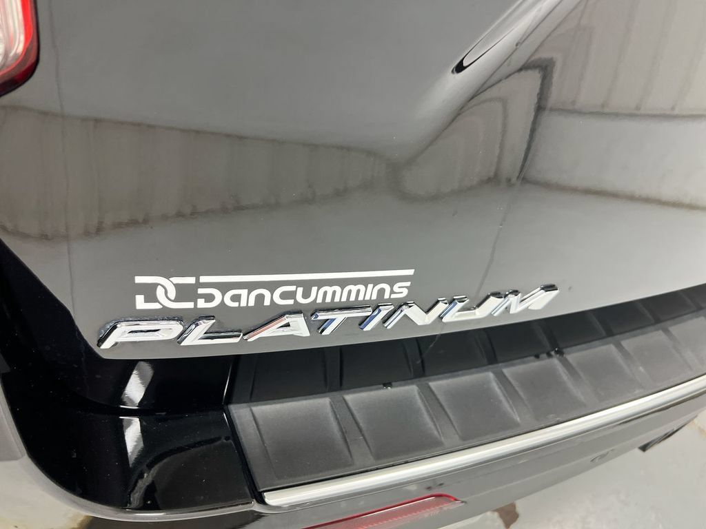 Used 2020 Ford Explorer Platinum w/ Premium Technology Package AWD/4WD image 27