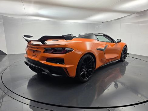 Used 2024 Chevrolet Corvette Z06 w/ Stealth Interior Trim Package RWD image 4