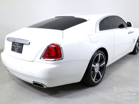 Used 2019 Rolls-Royce Wraith image 2