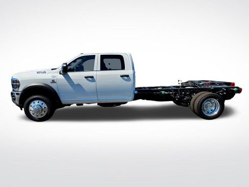 New 2026 RAM 5500 Tradesman w/ Chrome Appearance Group image 4