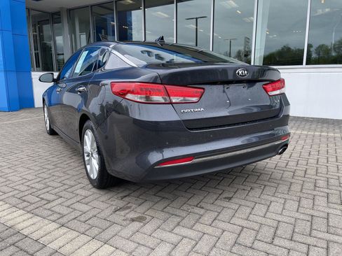 Used 2018 Kia Optima EX w/ Premium Package FWD image 3