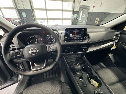 Certified 2026 Nissan Rogue SV w/ Cold Weather Package AWD/4WD image 31