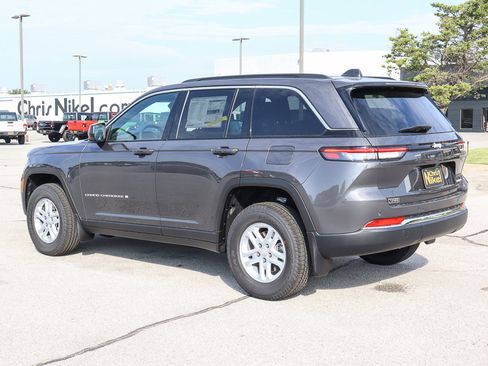 New 2025 Jeep Grand Cherokee Laredo w/ Luxury Tech Group I image 7