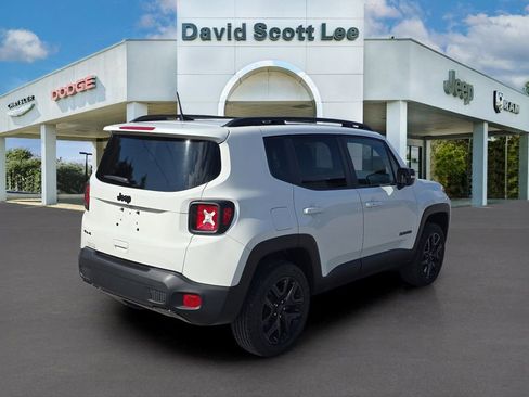 Certified 2022 Jeep Renegade Altitude w/ Convenience Group image 5