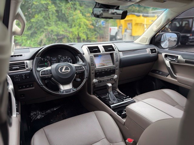 Used 2021 Lexus GX 460 Premium w/ Premium Package AWD/4WD image 21