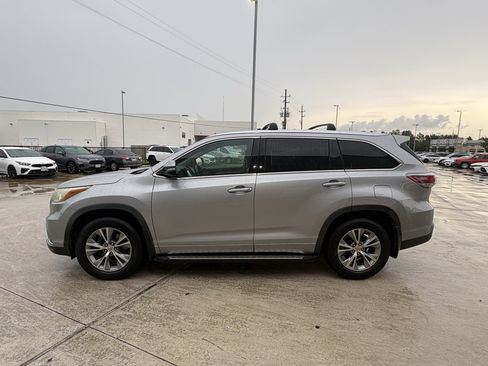 Used 2015 Toyota Highlander XLE AWD/4WD image 5