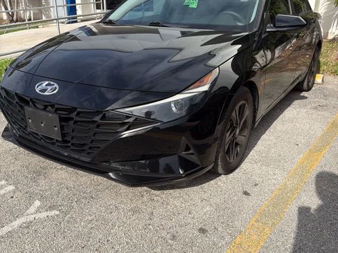 Used 2022 Hyundai Elantra SEL FWD image 9