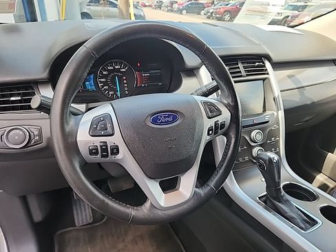 Used 2013 Ford Edge SEL FWD image 15