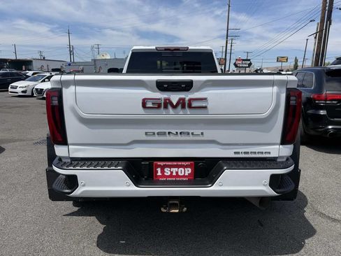 Used 2024 GMC Sierra 3500 Denali w/ Snow Plow Prep/Camper Package AWD/4WD image 4