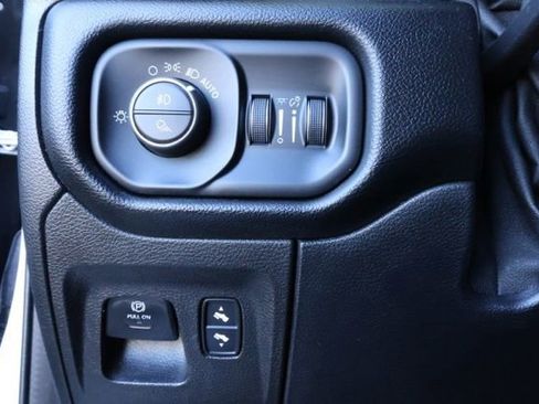 Used 2021 RAM 1500 Laramie image 13