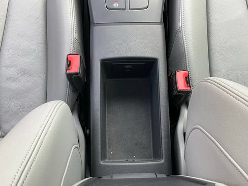 Used 2017 Audi A3 e-tron Prestige w/ Prestige Package FWD image 43
