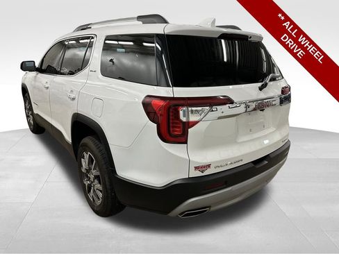 Used 2023 GMC Acadia SLE w/ Driver Convenience Package image 4