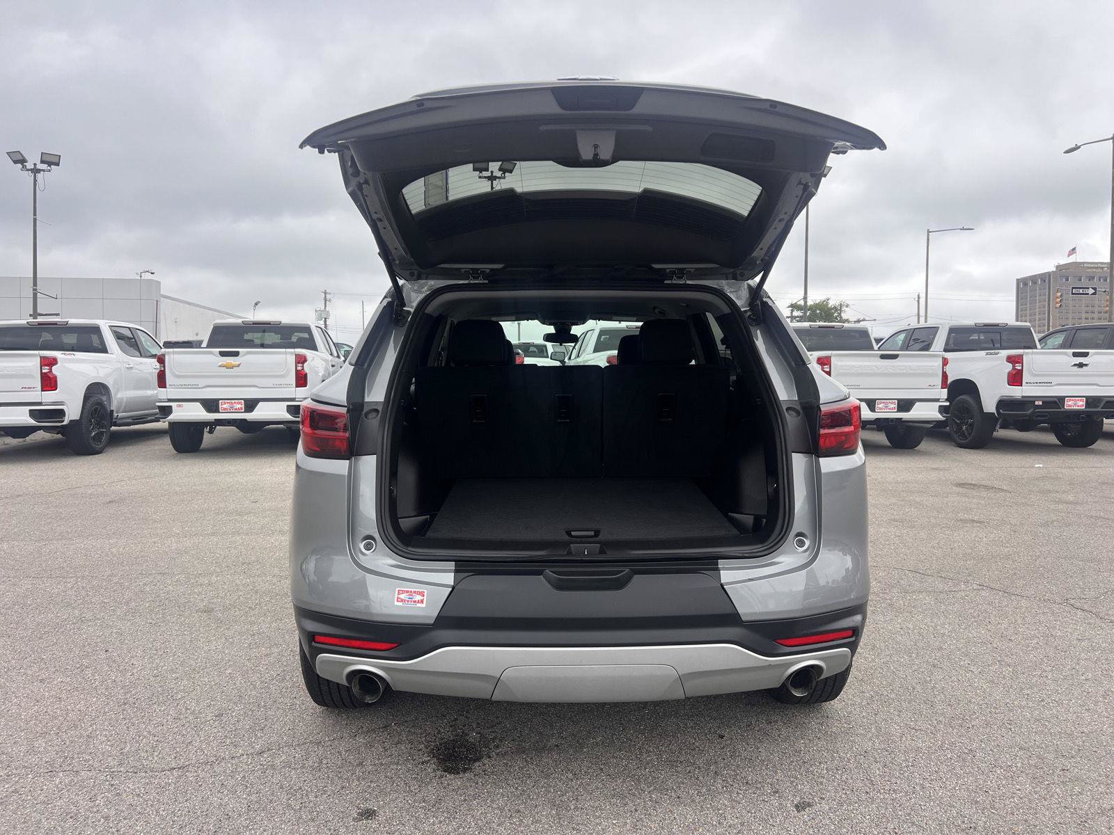 Used 2024 Chevrolet Blazer LT FWD image 33