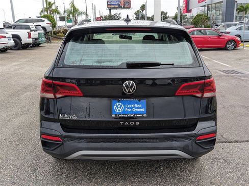Certified 2022 Volkswagen Taos S image 6