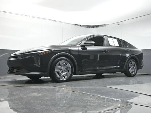 Used 2025 Kia K4 FWD image 32