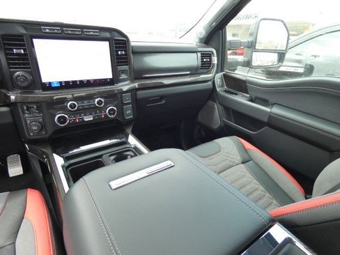 Used 2024 Ford F250 Lariat w/ Lariat Ultimate Package image 17