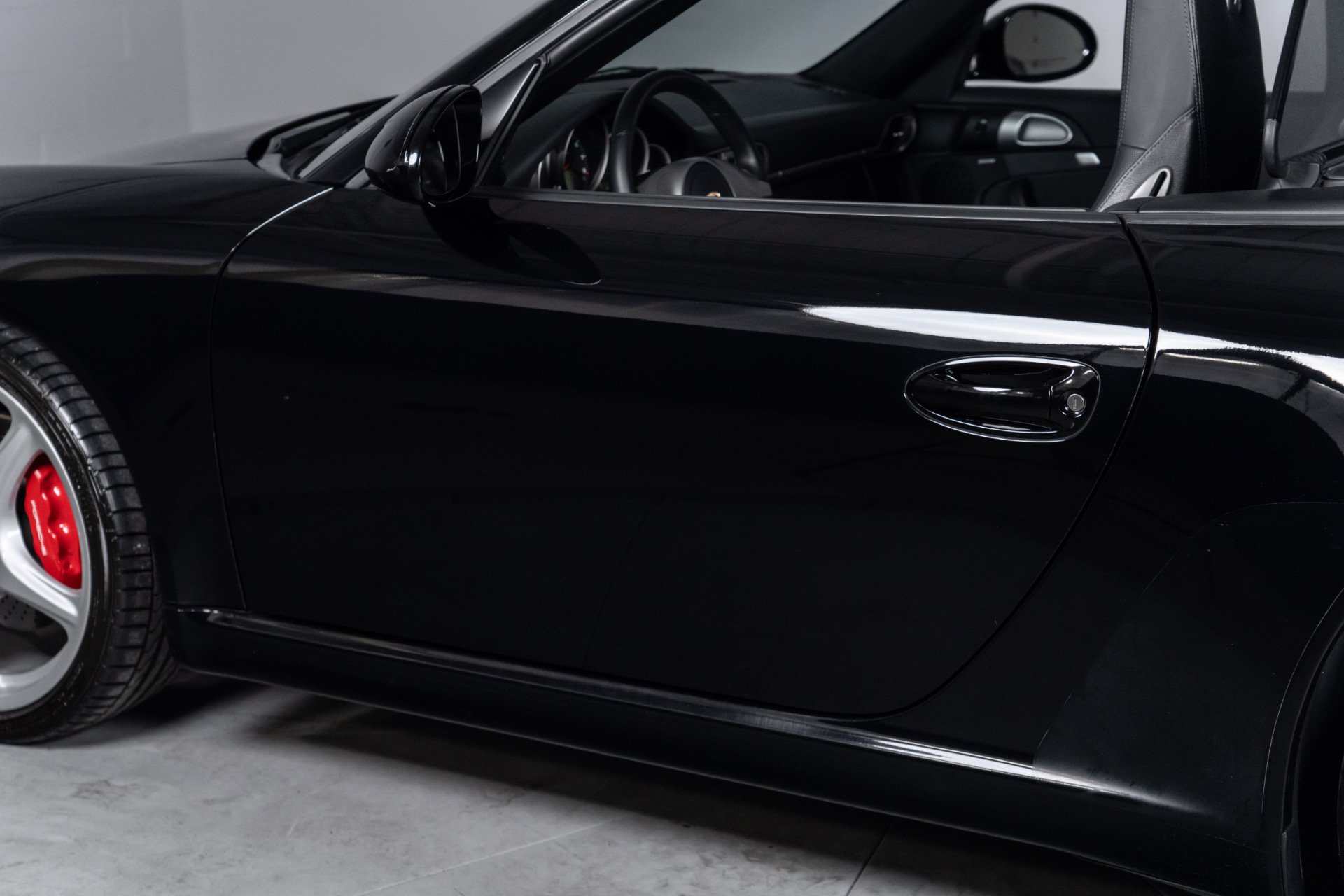 Used 2010 Porsche 911 Cabriolet image 75