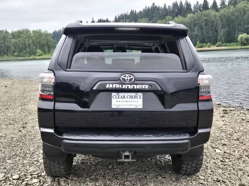 Used 2015 Toyota 4Runner Trail Premium AWD/4WD image 12