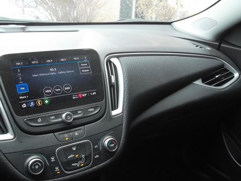 Used 2025 Chevrolet Malibu RS image 14