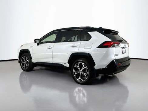 Used 2023 Toyota RAV4 XSE AWD/4WD image 5