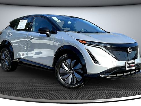 Used 2023 Nissan Ariya AWD image 1