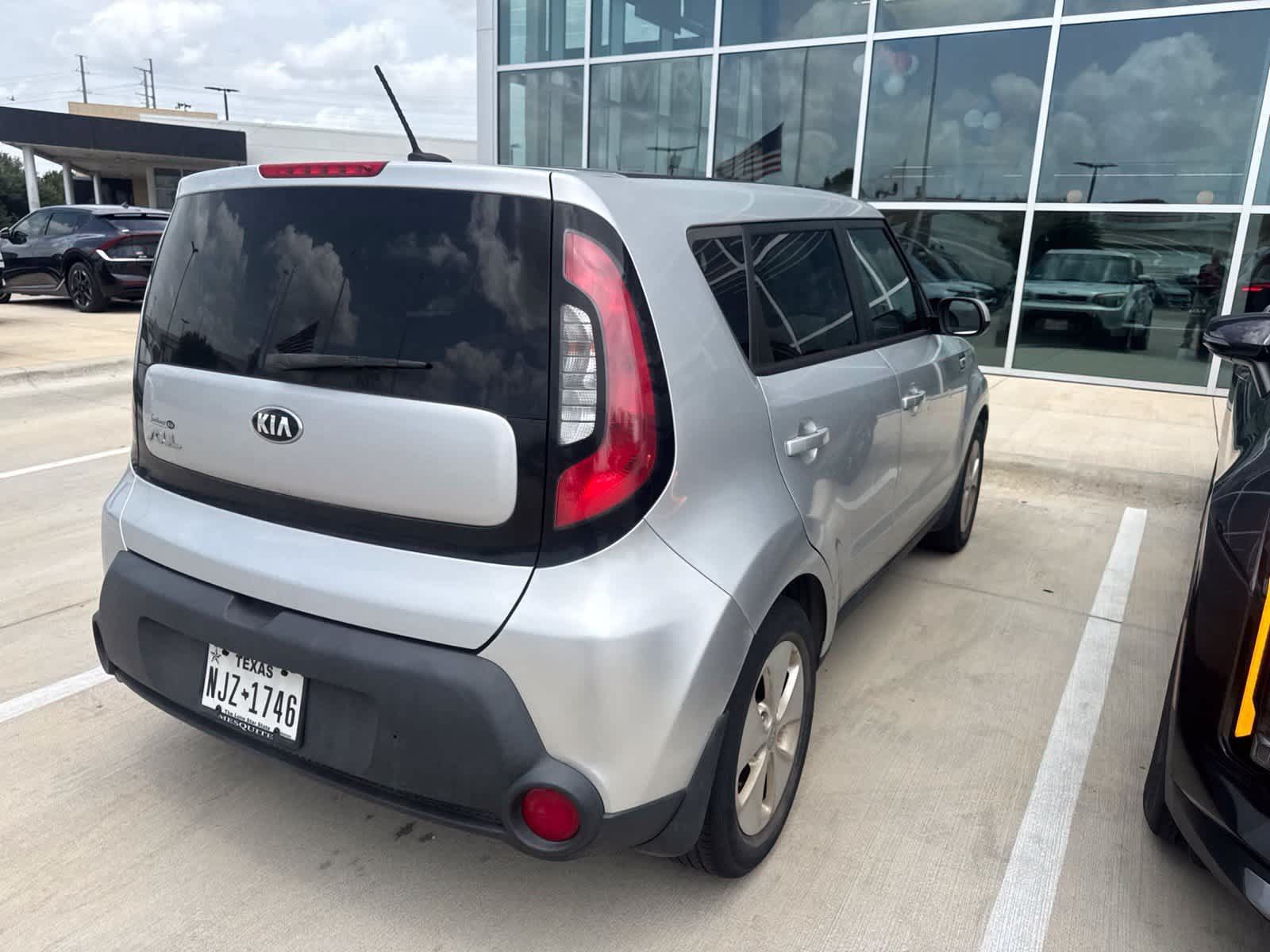 Used 2015 Kia Soul FWD image 6