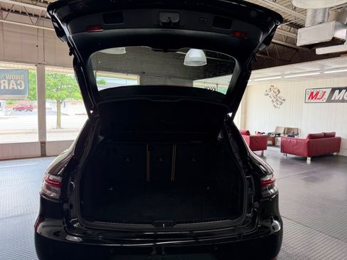 Used 2019 Porsche Macan S AWD/4WD image 42