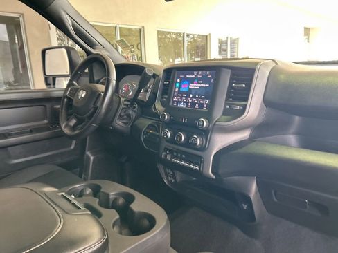 Used 2024 RAM 3500 Tradesman w/ Chrome Appearance Group image 21