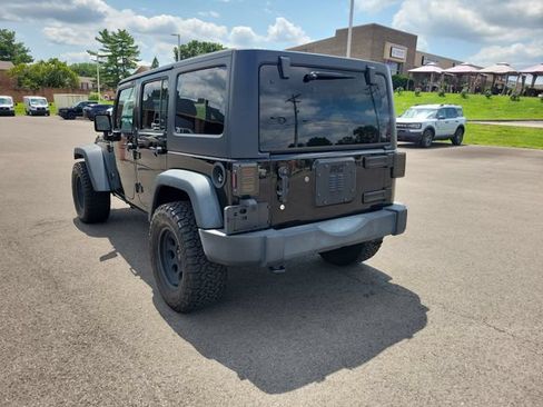 Used 2015 Jeep Wrangler Unlimited Sport w/ Quick Order Package 24S AWD/4WD image 3