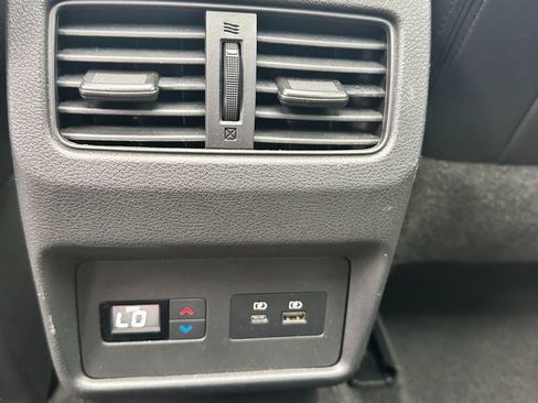 Used 2023 Nissan Rogue SL w/ SL Premium Package FWD image 15