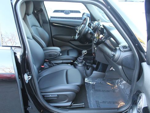 Used 2017 MINI Cooper S image 21