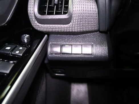 Used 2024 Subaru Solterra Premium image 36