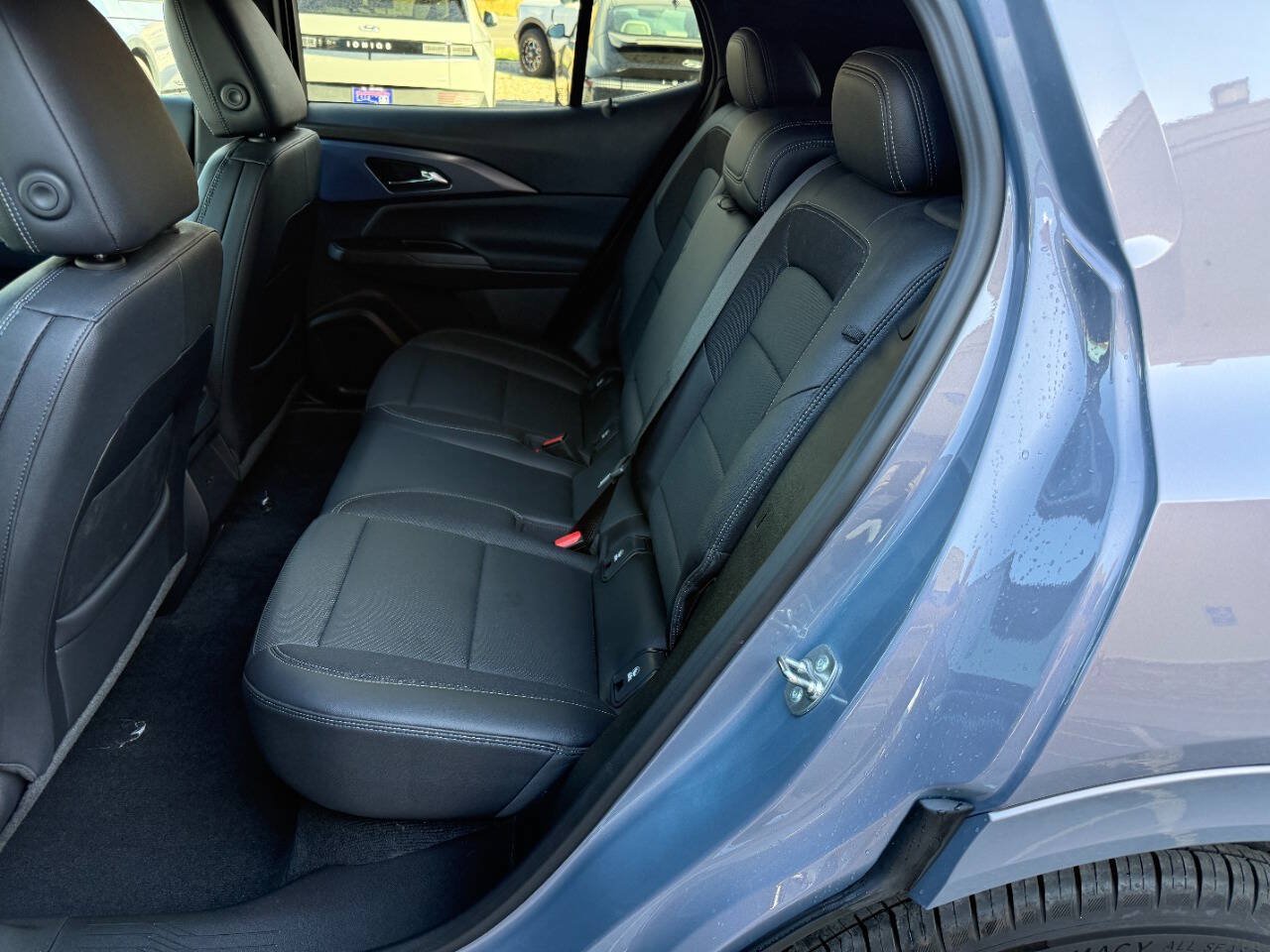 Used 2024 Chevrolet Equinox EV LT AWD/4WD image 6