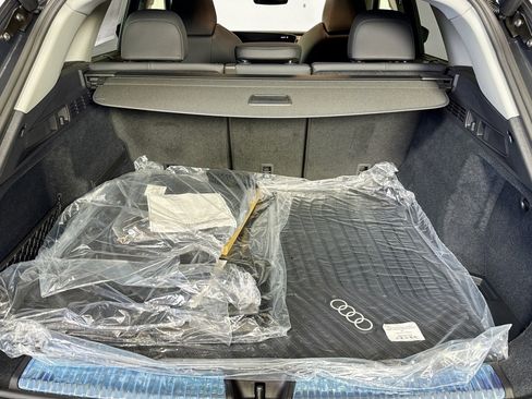 New 2025 Audi Q5 Premium Plus image 23