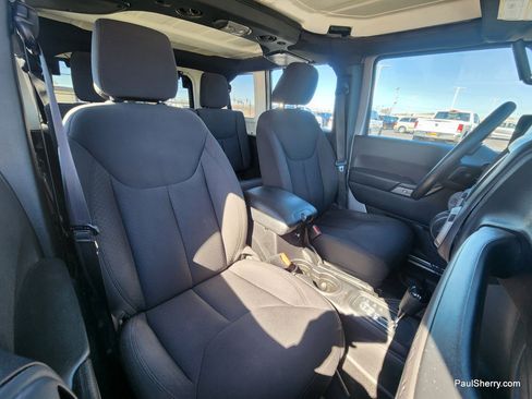 Used 2015 Jeep Wrangler Unlimited Sport image 29