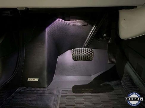 Used 2023 Cadillac Lyriq 2WD image 38