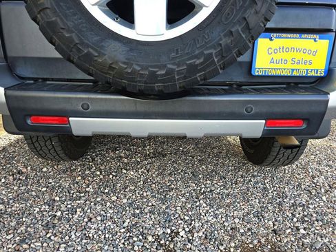 Used 2008 Toyota FJ Cruiser 4WD image 33