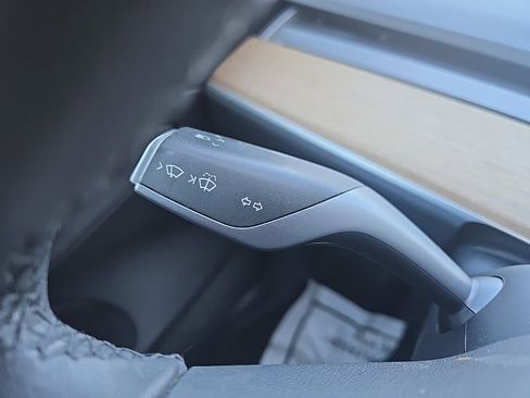 Used 2020 Tesla Model 3 Standard Range Plus image 41