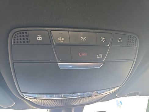 Used 2020 Mercedes-Benz GLC 300 4MATIC image 28