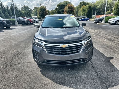 Used 2022 Chevrolet Equinox LS w/ LS Convenience Package image 3